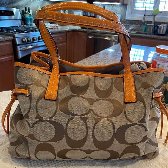 Coast Satchel style Purse - Picture 2 of 12